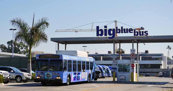 Santa Monica Big Blue Bus New Flyer L40LF 4051